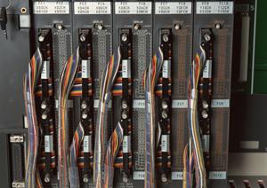 振動測定の分野で活躍する加速度計の販売