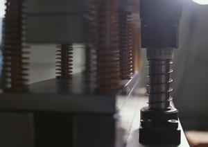 中古機械の買取と販売をしています